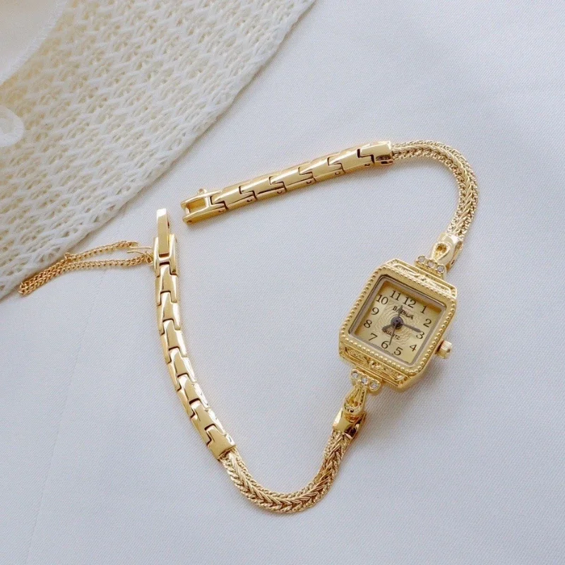 Women'S Fashion Digital Watch - Zarte und leichte Luxus Vintage schlanke